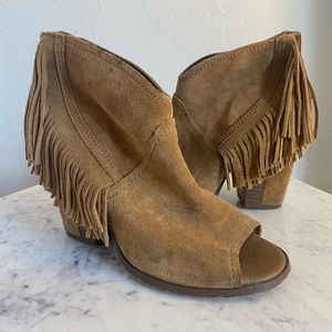 GIANNI BINI Women’s Fringe Heels